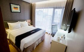 Avanti Hotel